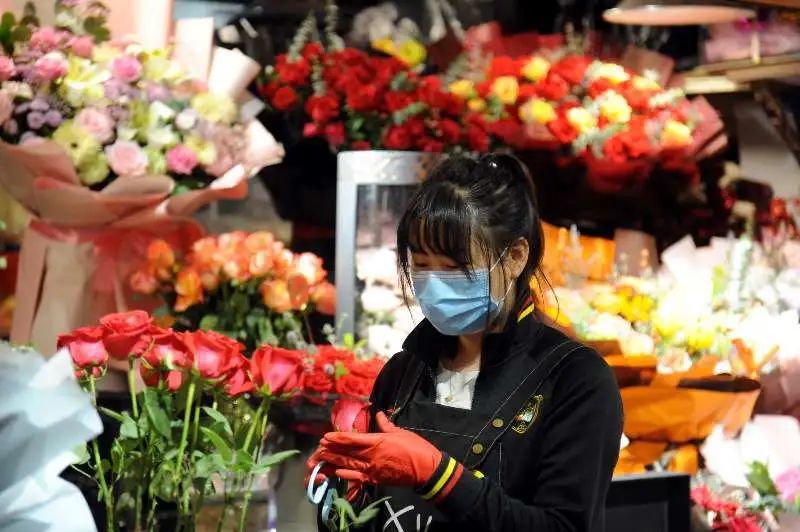 危中寻机,危中寻机迎难而上