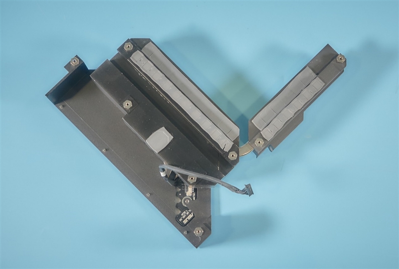 华硕ROGMAXIMUSXIIEXTREME主板评测：为什么它能值8999元