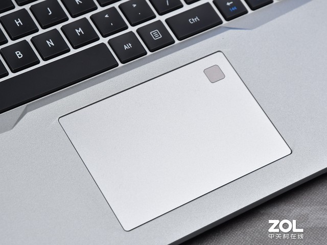 全面屏游戏本推荐机械师f117v猎鹰,机械师f117-v战龙测评