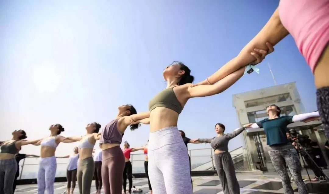 lululemon运动裤的成瘾者们