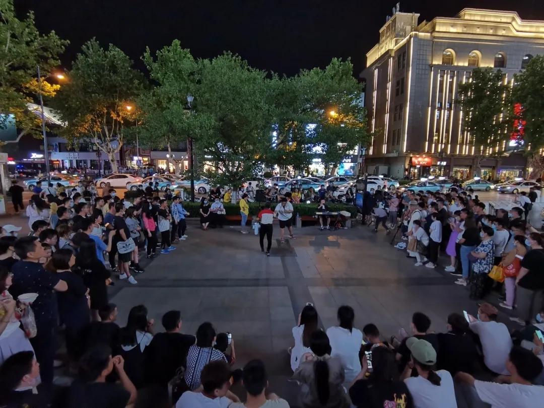 一夜之间都要去摆摊儿！已有网友晒出进货清单、地摊照，还有秘籍