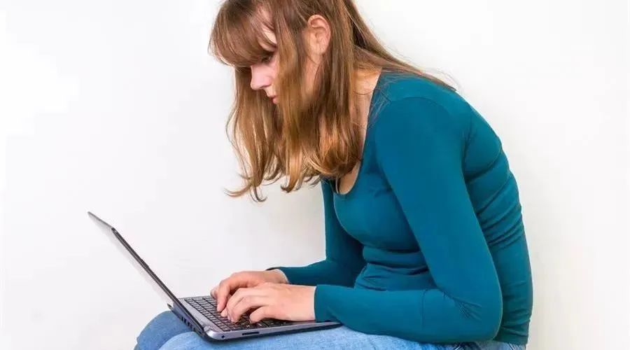 颈椎脖子僵硬酸痛缓解动作,脖子僵硬酸痛简单3个动作搞定