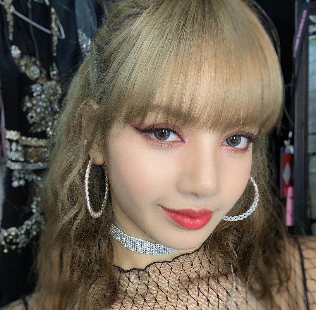 第一眼美女妆容可爱,第一眼美女惊艳妆容