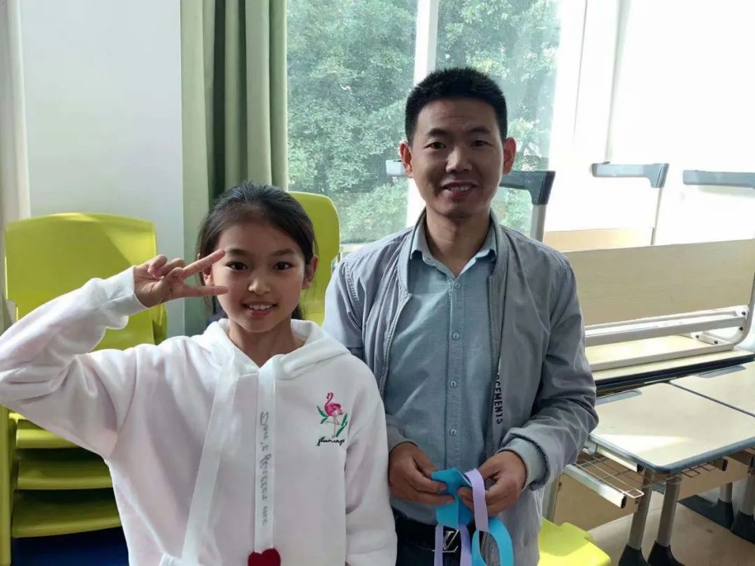 小家大爱|黄双鸟家庭:从采购到维修,这个小家为700多名居民“跑腿”