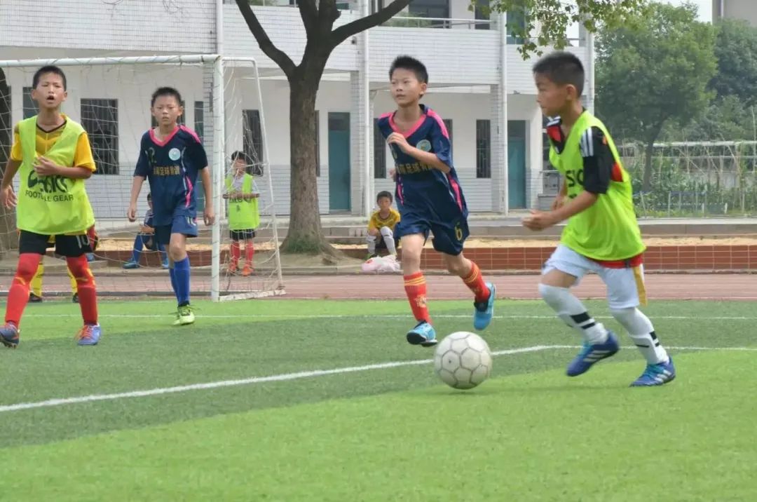 帅！河海实小足球小子荣登《人民日报》！