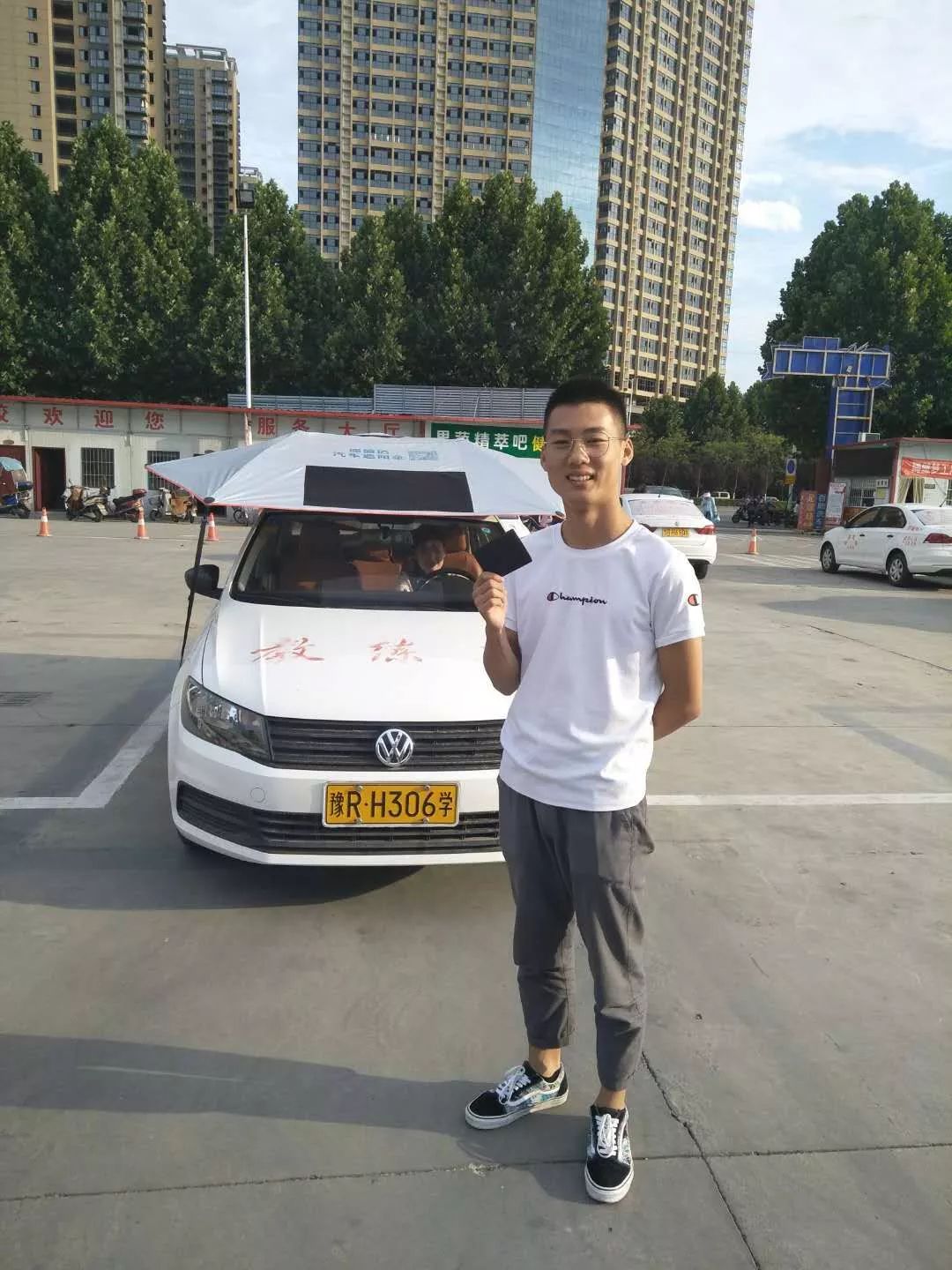 南阳光武驾校收费价目表,学车vip班待遇