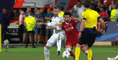 怎么用脚快速撂倒对方,怎样快速用脚撂倒他人