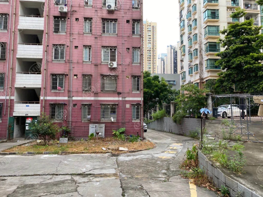 实探楼盘工程进度,实探现房改善楼盘