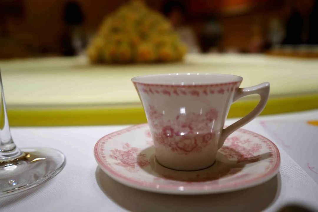 上海名豪：“富豪饭堂”乘风破浪20年|饭醉行