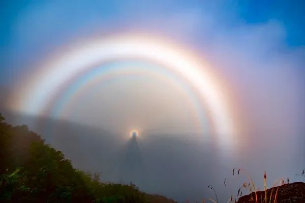 夏日登山看景,夏日峨眉山