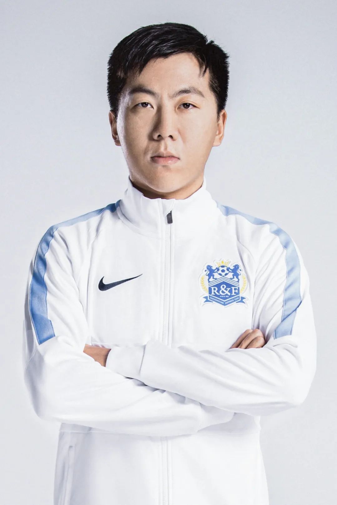 我们的全家福来啦!还有帅气的定妆照