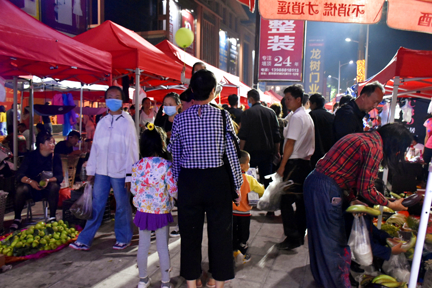 丽江最大的地摊生意,丽江卖烧烤摆摊需要投资多少钱
