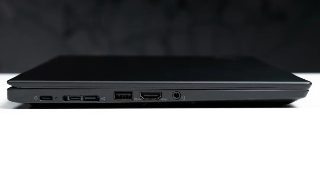 聊一款配置极高的薄型笔记本,聊一台真正的轻薄笔记本