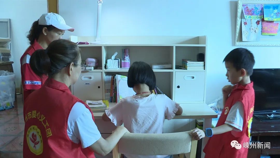 免费送桌子椅子,免费送电脑椅