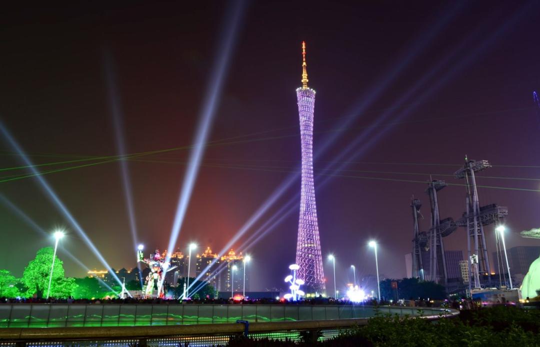 出门就上车，幸福感要爆棚！华南理工大学说住在这里真便利