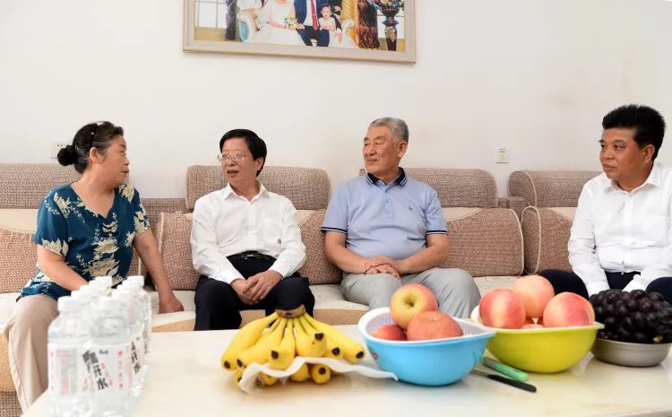 钱三雄走访慰问驻邢部队和现役军人家属、退役军人代表