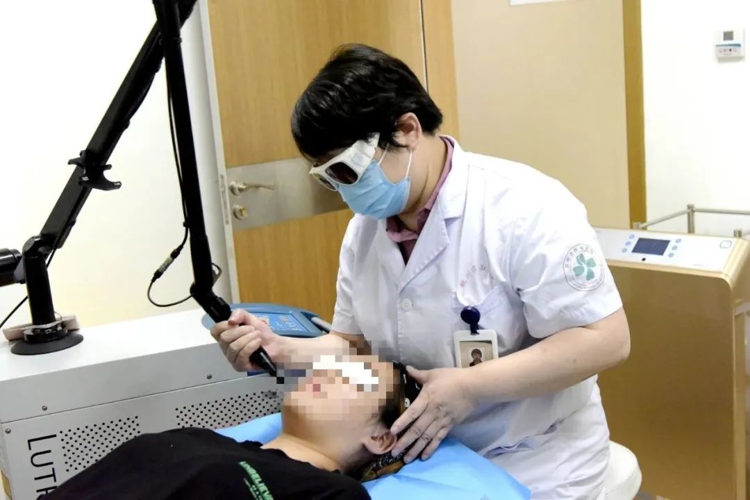 脸上长斑了怎么消除最有效中医,脸上长斑中医怎么治疗效果怎么样