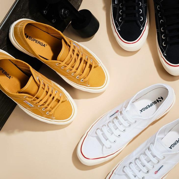 《姐姐》到四公，姐姐们已成专业运动鞋鉴赏团