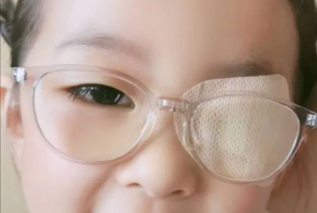 “多亏县民生实事，让我孩子的视力得到及时矫正！”——来自一位远视600度儿童家长的心声