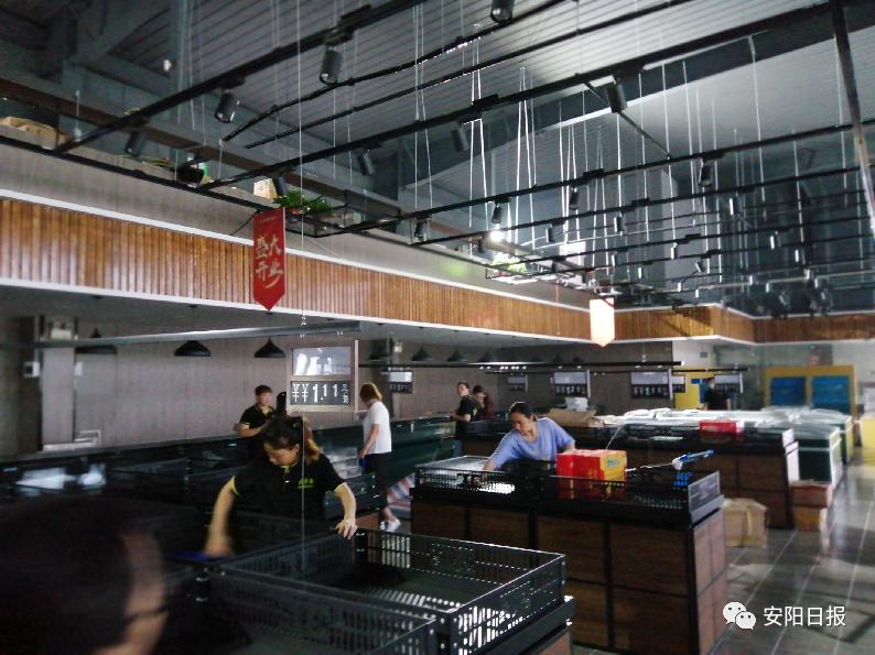 昔日破旧农贸市场华丽变身,我市农贸市场有了新模样