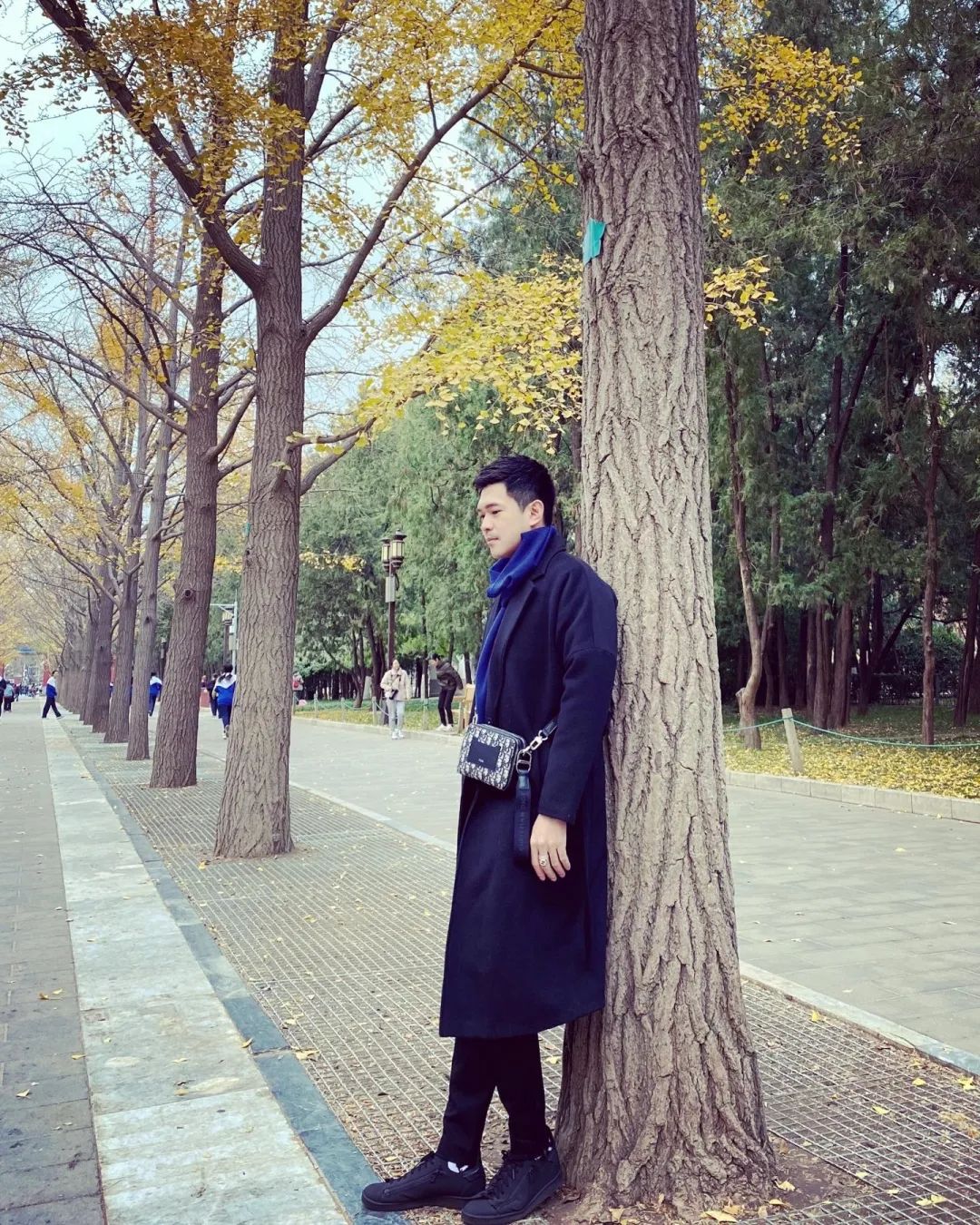 都说男人就是要大包，布耀廉到底谁大包