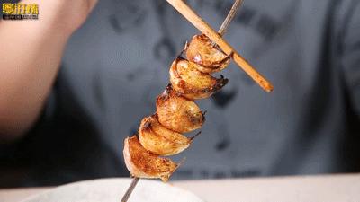 火爆全网的东北烧烤店,东北火的烧烤店