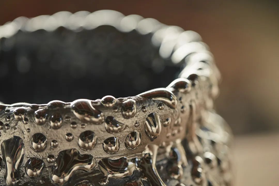 桑田卓郎：一只日式茶碗的爆裂与重构