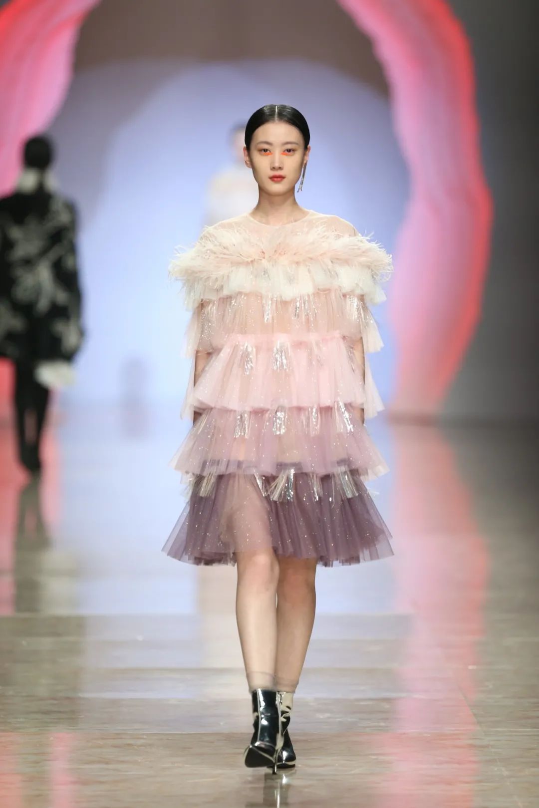 嫵WOO|诠释优雅气质，织就颈间风情