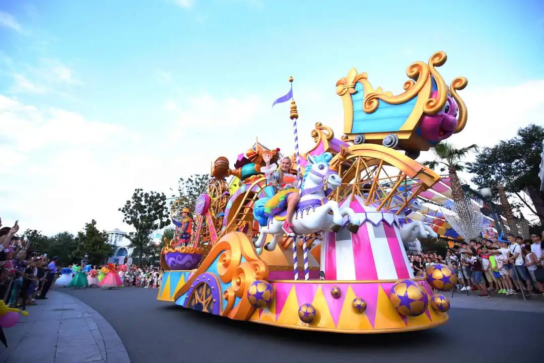 成都欢乐谷教师节家属优惠,武汉欢乐谷医务人员可以带家属吗