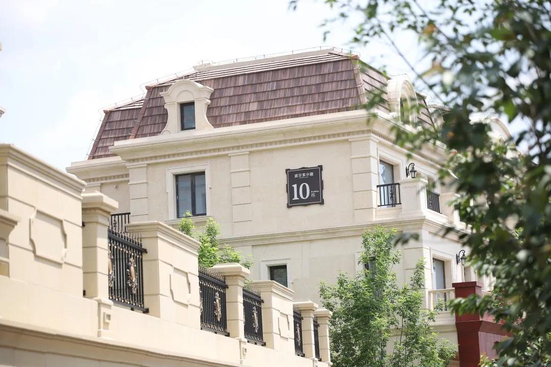 崂山波尔多小镇9000一平米,青岛崂山波尔多小镇电梯洋房出租