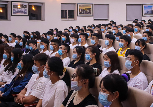 高校学生党员主题教育,烟台南山学院思想政治教育