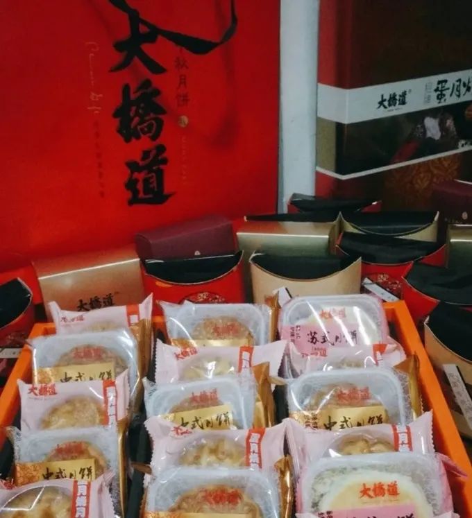 天津人通宵排队也要吃的月饼 (天津最牛老味月饼)