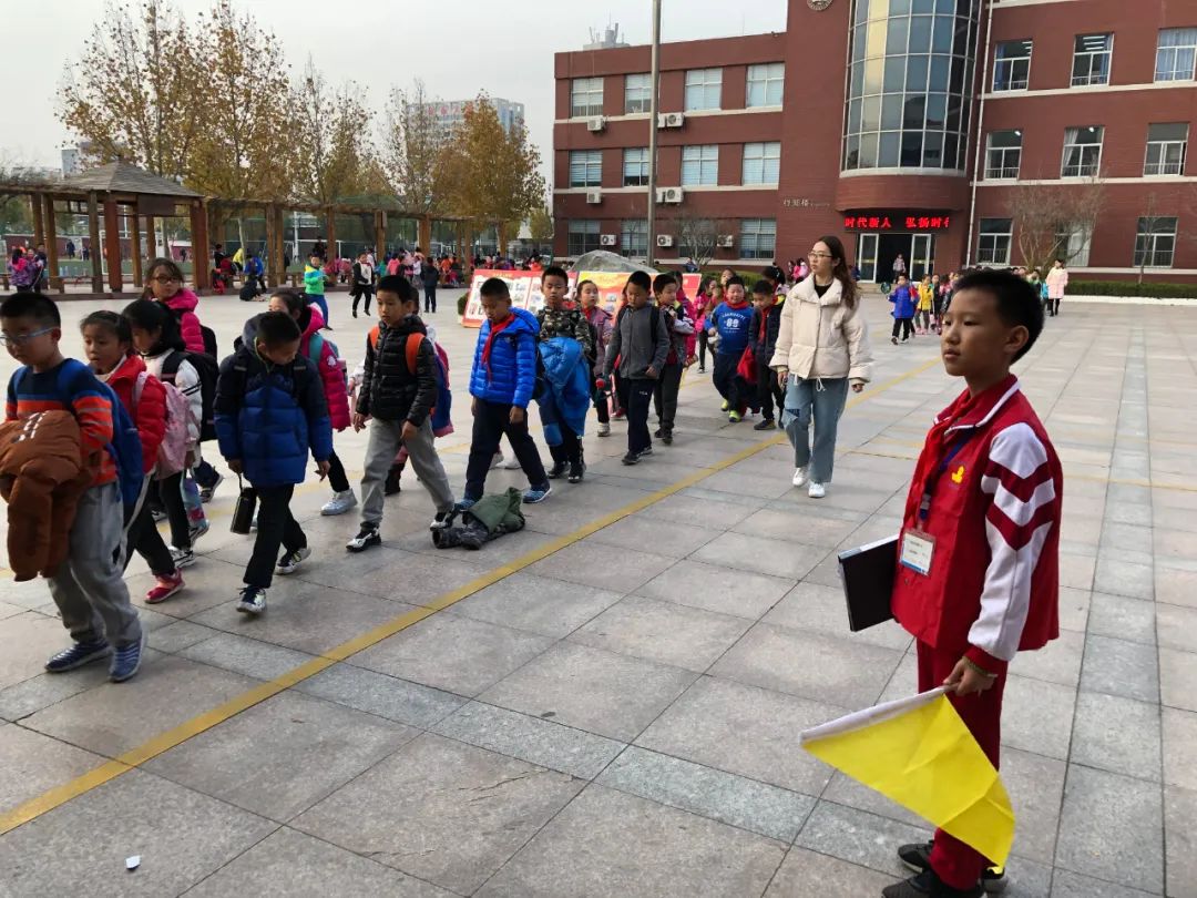 红领巾争章活动山东,少先队红领巾争章活动是什么