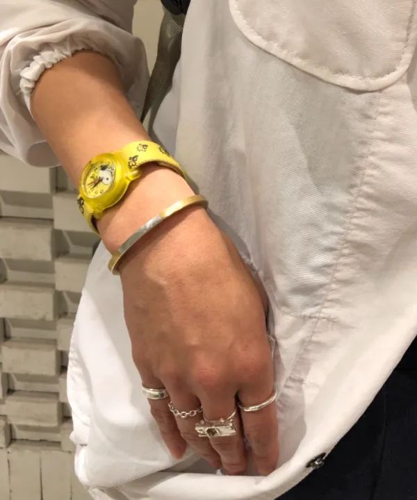 除了卖衣服爱好就是跳舞,除了卖衣服什么都不会