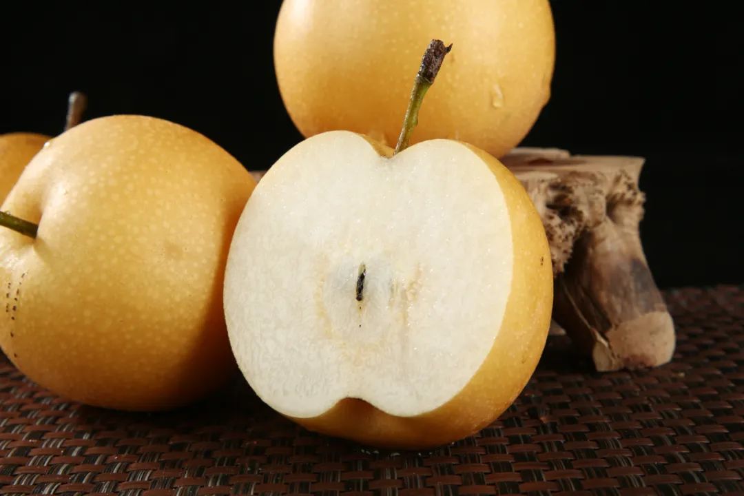 蜜汁秋月梨,冰糖秋月梨脆甜