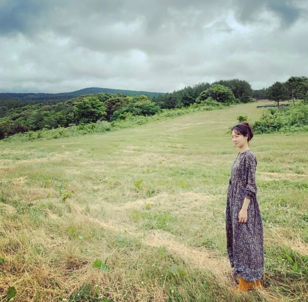 孔孝真二十岁,孔孝真私服穿搭简约时尚又高级