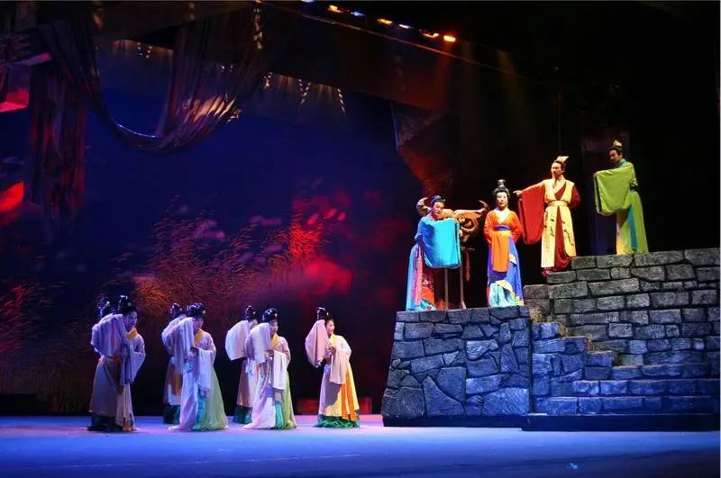 扬州奥莱砂之船,一线大牌超低折扣价