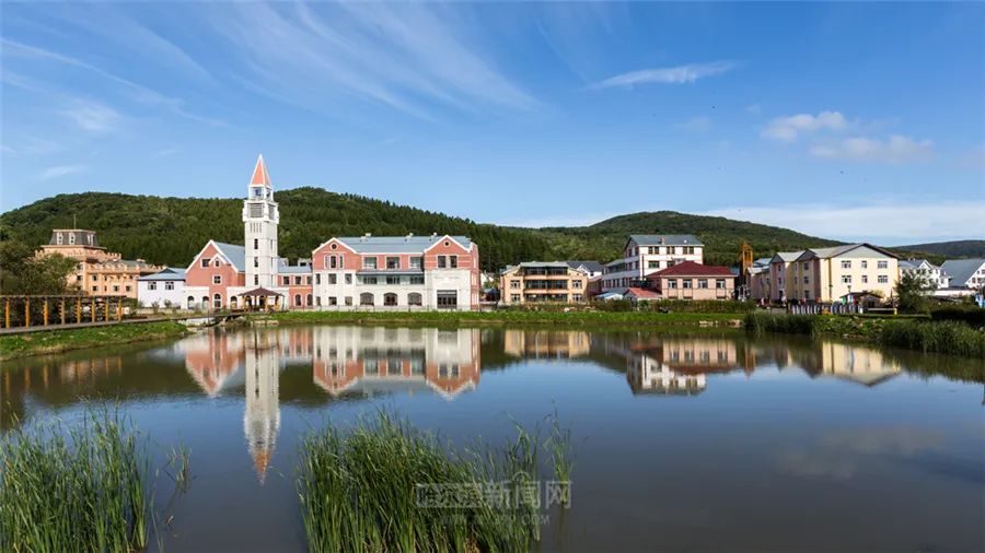 看万山红遍层林尽染全文图片,看万山红遍层林尽染全文朗诵