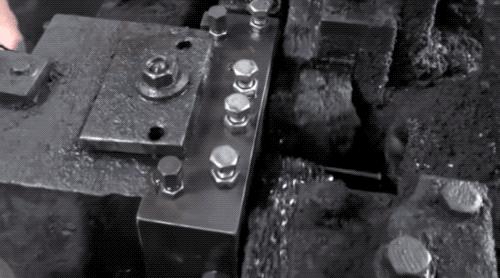 用小小的钉子做武器,钉子是怎么做出来