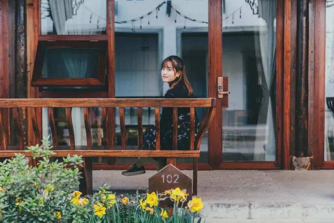 今天，中秋邂逅国庆！拱墅一身“红妆”一城月色，映照万千团圆至味！