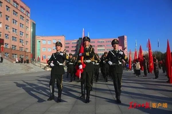 黑龙江致敬,向祖国致敬黑龙江大学