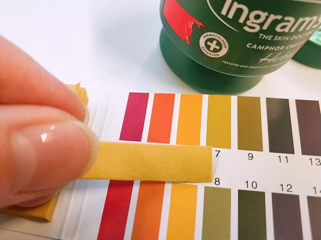 你穿高跟鞋经历过磨脚的痛苦吗,穿高跟鞋脚掌死皮怎么去除