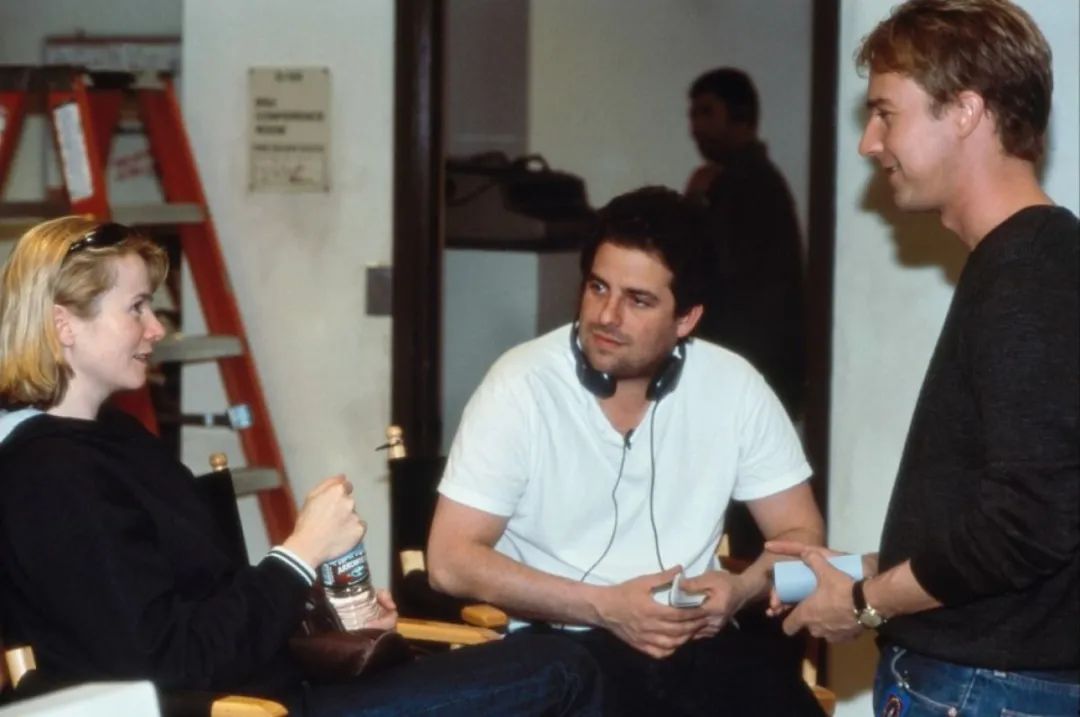 爱德华诺顿自己打自己,爱德华诺顿天国王朝奥斯卡