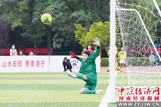 全国青少年足球夏令营洛宁志愿者,全国青少年校园足球夏令营河南