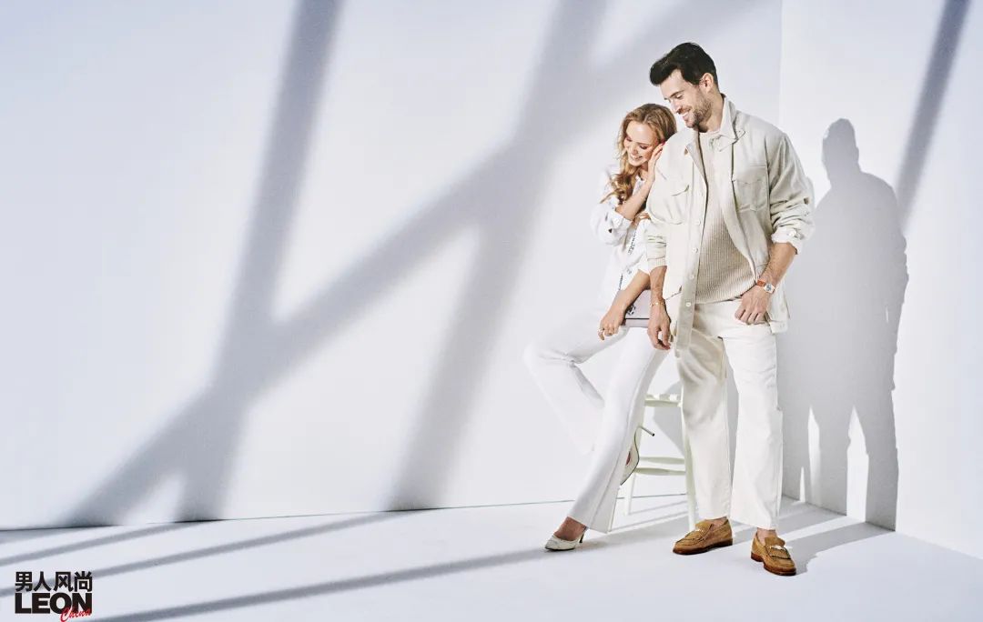 直筒牛仔秋天穿搭小技巧 (牛仔同色系穿搭)