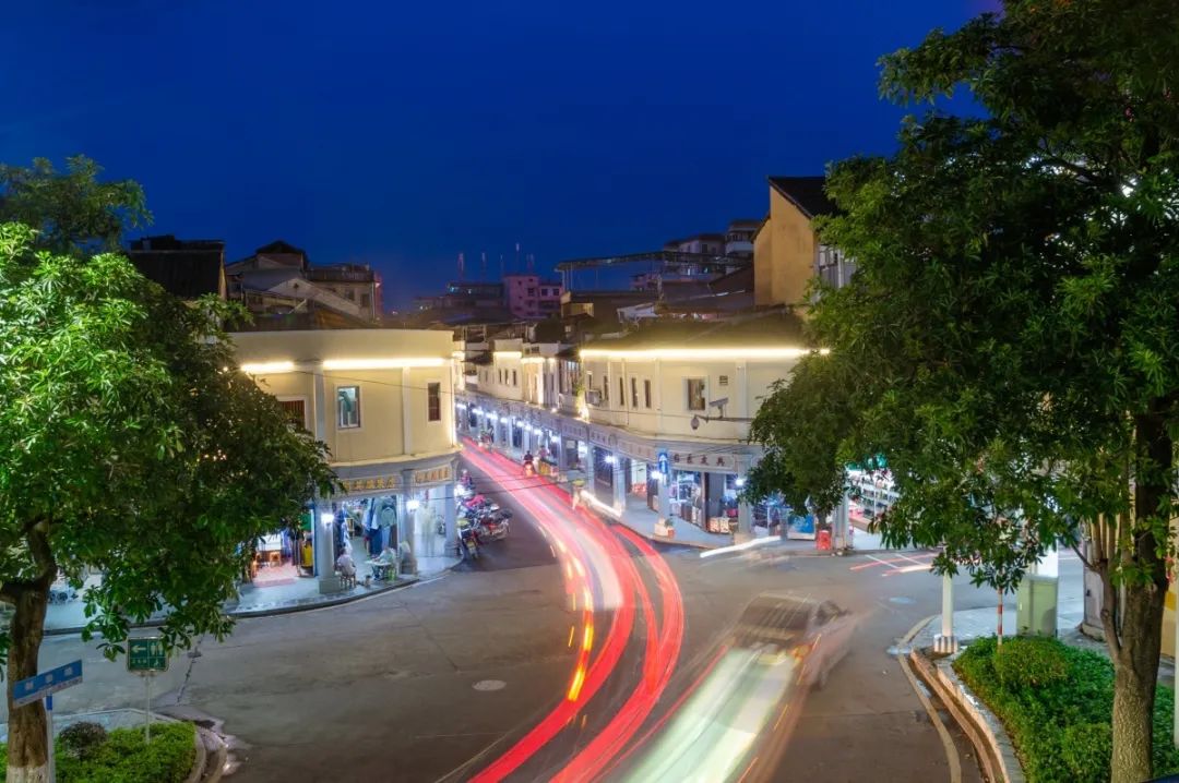 这座绝色山城，藏了一个烟火人间！