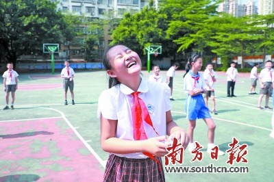 老师们的笑脸是幼儿园最美的风景,最美的风景是孩子灿烂的笑脸