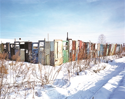 他用照片“贩卖”焦虑和彷徨