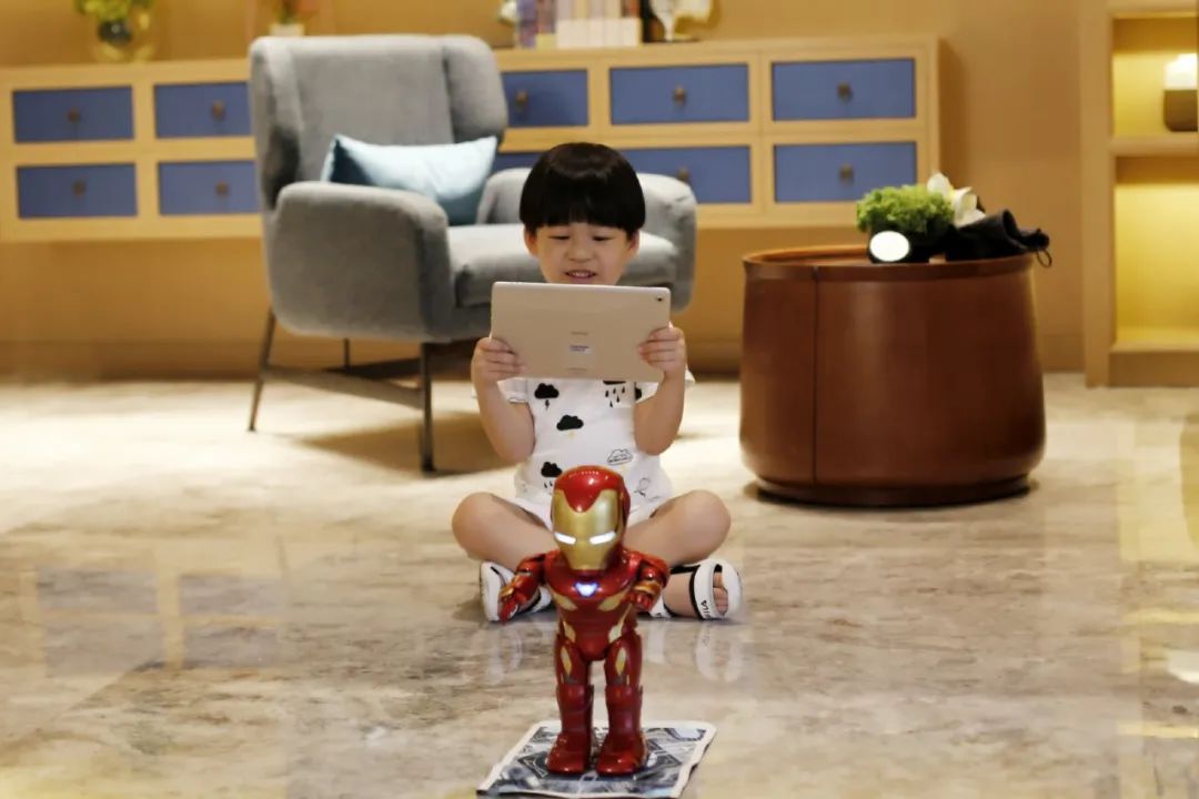 讲育儿|点亮宝宝好视力，成分*党**妈妈都在选叶黄素