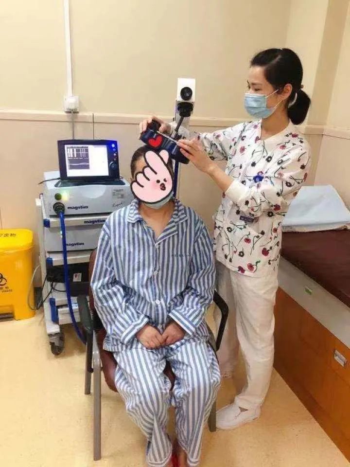 年纪大了睡不好怎么办,老年痴呆焦虑昼夜不睡觉吃啥药